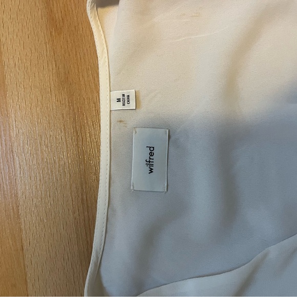 Aritzia blouse - Picture 2 of 2